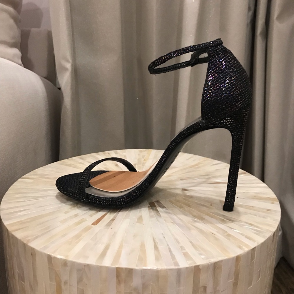 VERY NEW CONDITION Stuart Weitzman black/plum heel